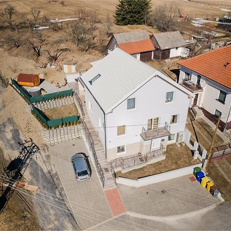 Závažná Poruba Totina Apartments מראה חיצוני תמונה