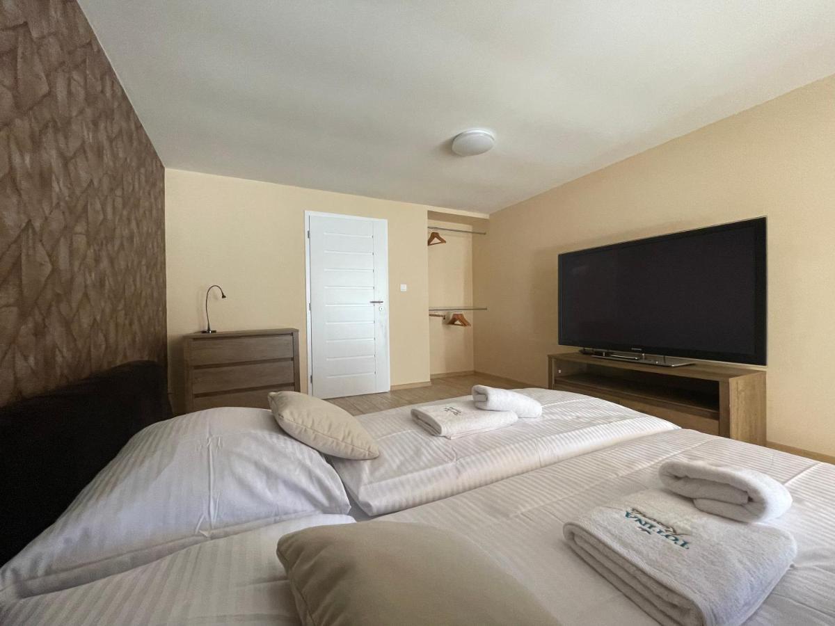 Závažná Poruba Totina Apartments מראה חיצוני תמונה