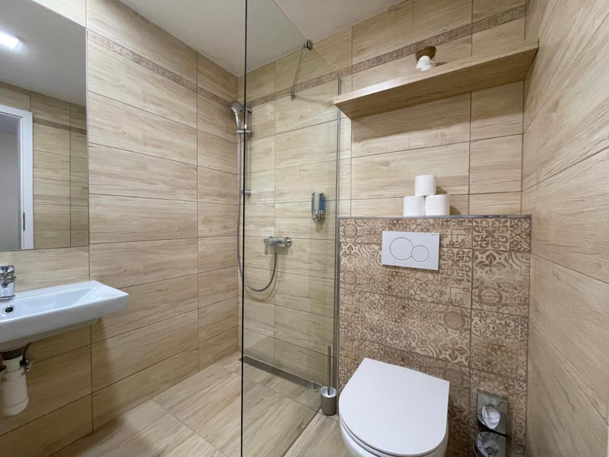 Závažná Poruba Totina Apartments מראה חיצוני תמונה