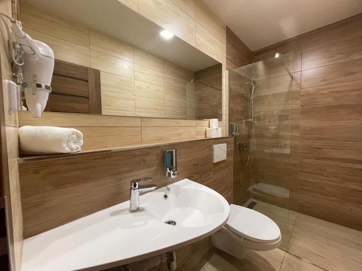 Závažná Poruba Totina Apartments מראה חיצוני תמונה